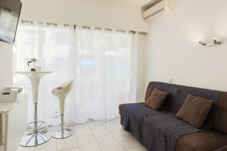 Studio Carre D'Or Situe A 50 M De La Plage Aparthotel Nice Bagian luar foto